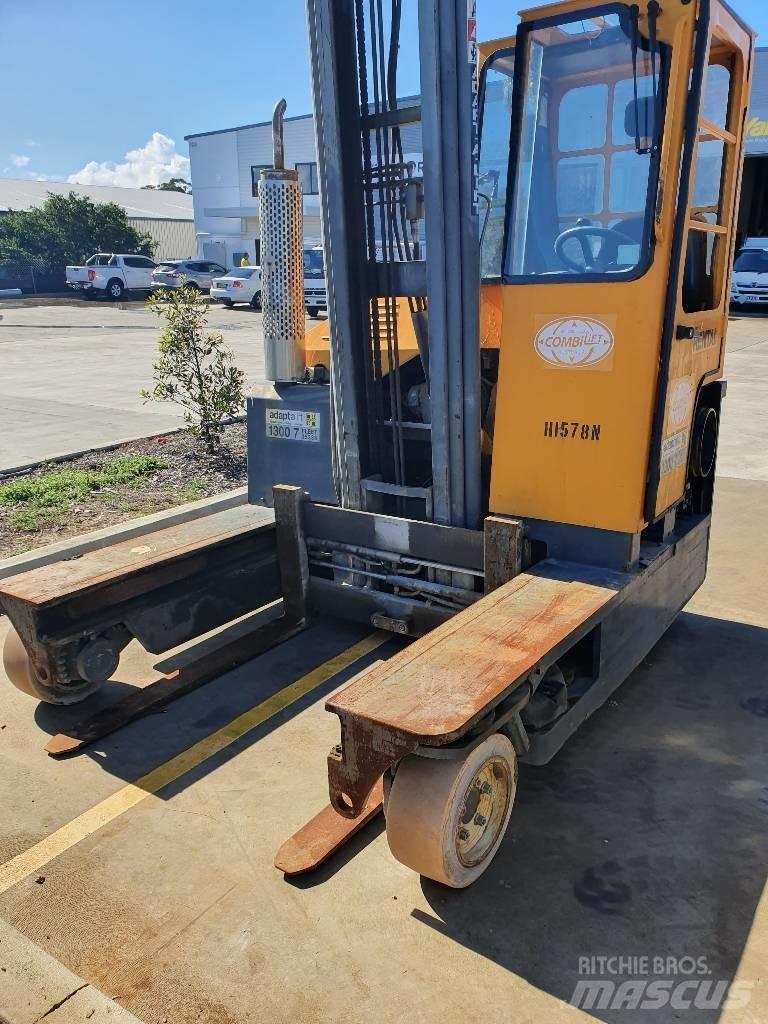 Combilift C3000 Sideloader
