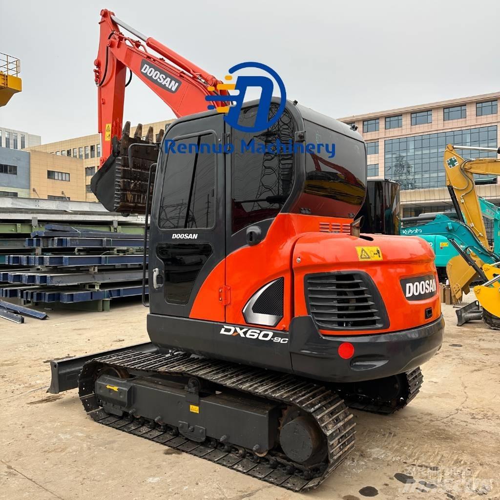 Doosan DX 60 Mini excavators < 7t