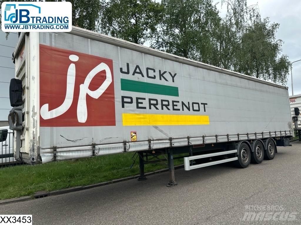 Fruehauf Tautliner Curtainsider semi-trailers