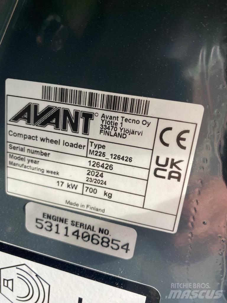 Avant 225 Other groundscare machines