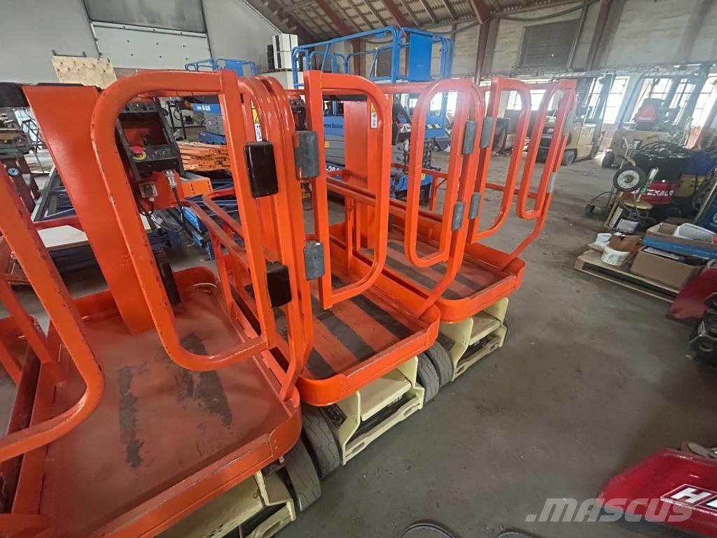 JLG 1230 ES Vertical mast lifts