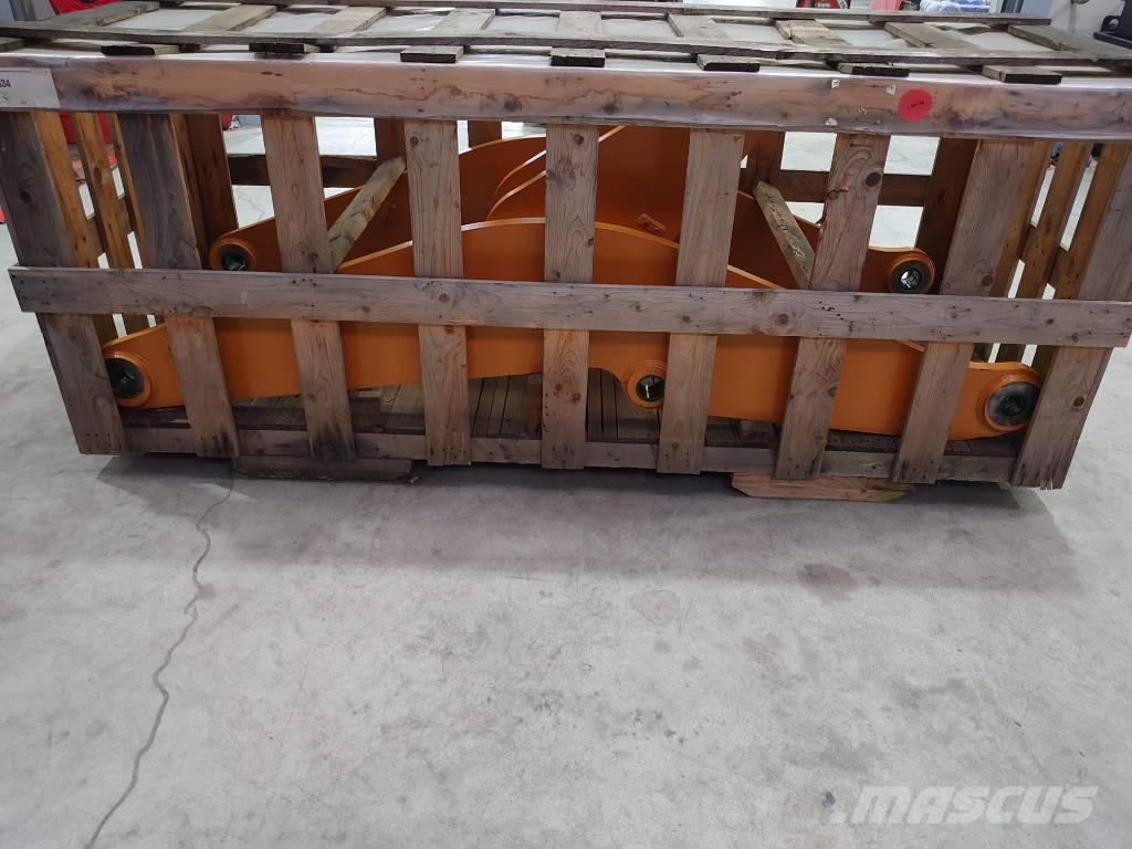CASE 821G Booms and arms