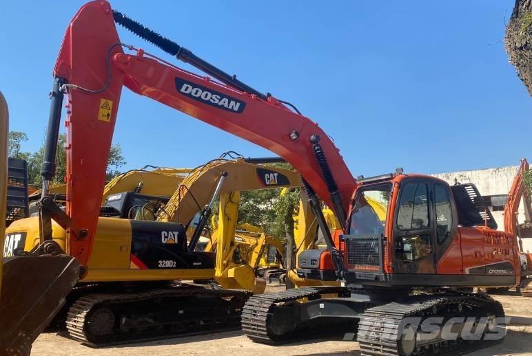 Doosan DX225 Crawler excavators
