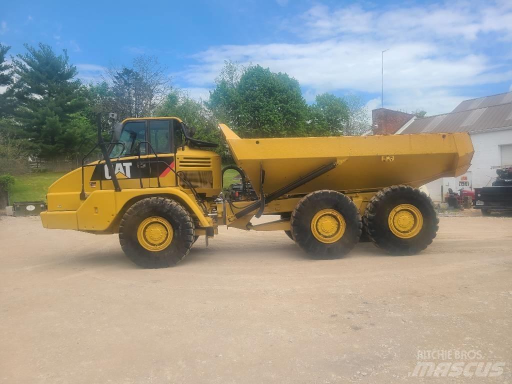 CAT 725 Articulated Haulers