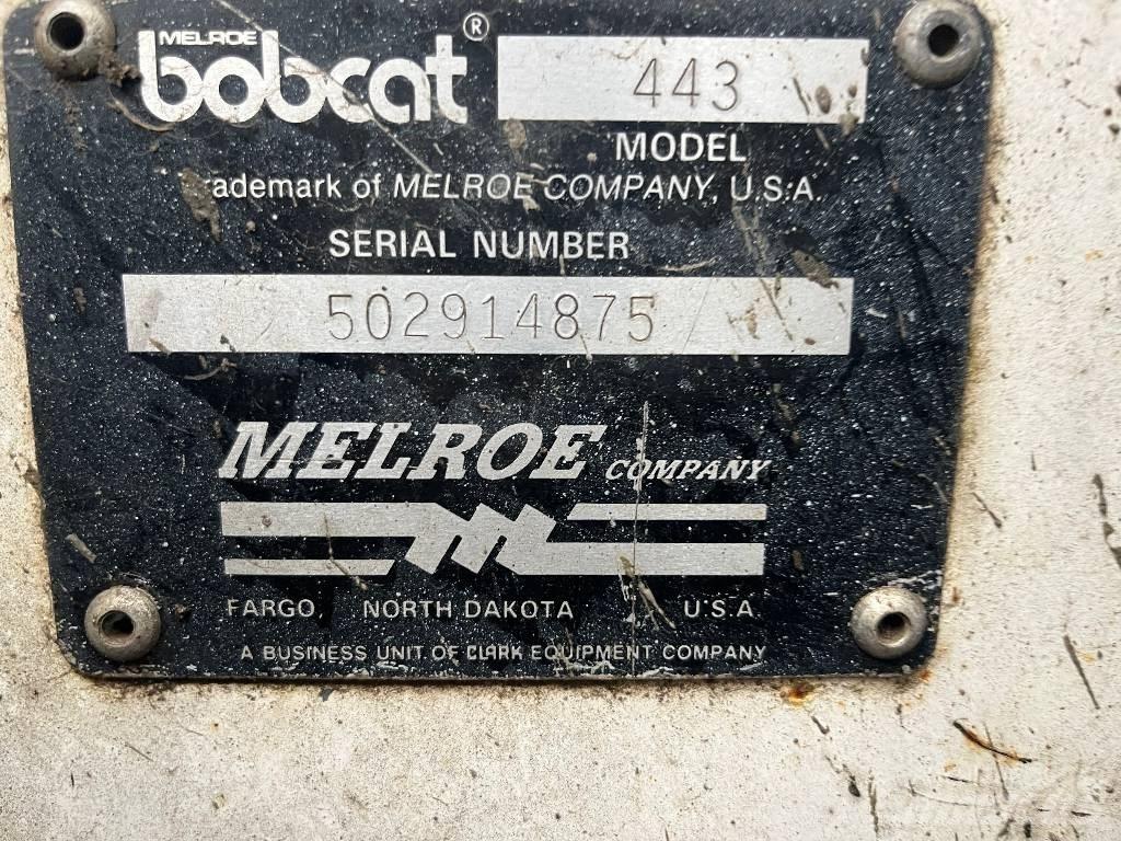 Bobcat 443      V-4129 FEL`s
