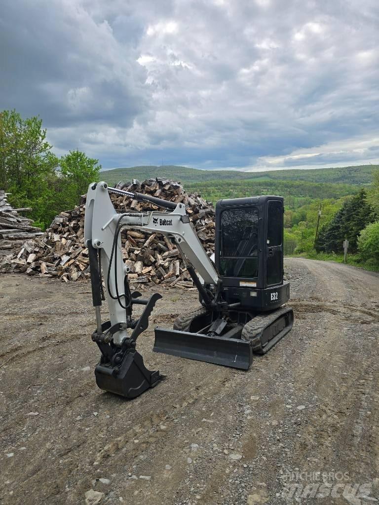 Bobcat E 32 Mini excavators < 7t
