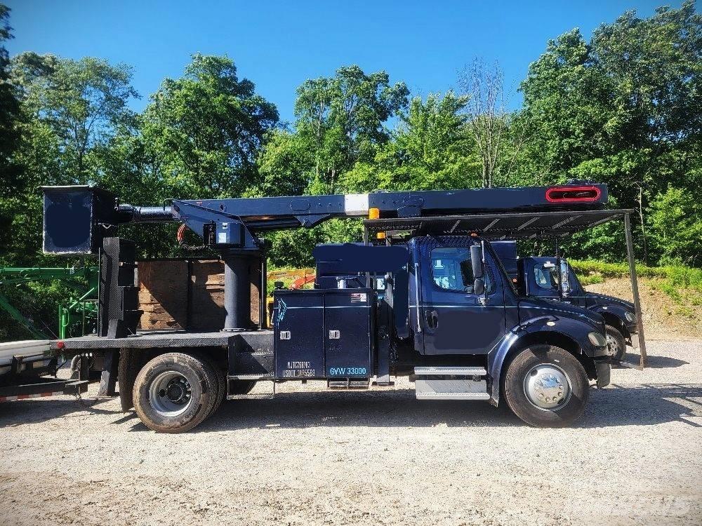 Freightliner M2106 Truck mounted aerial platforms