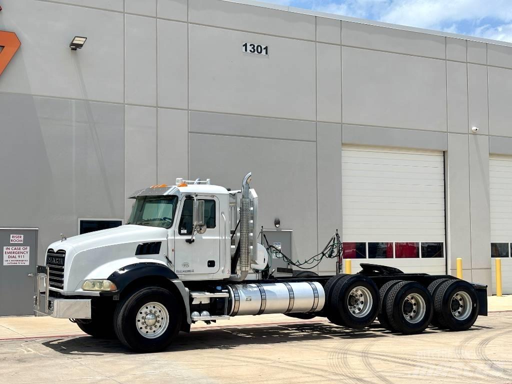 Mack Granite GU 813 Truck Tractor Units