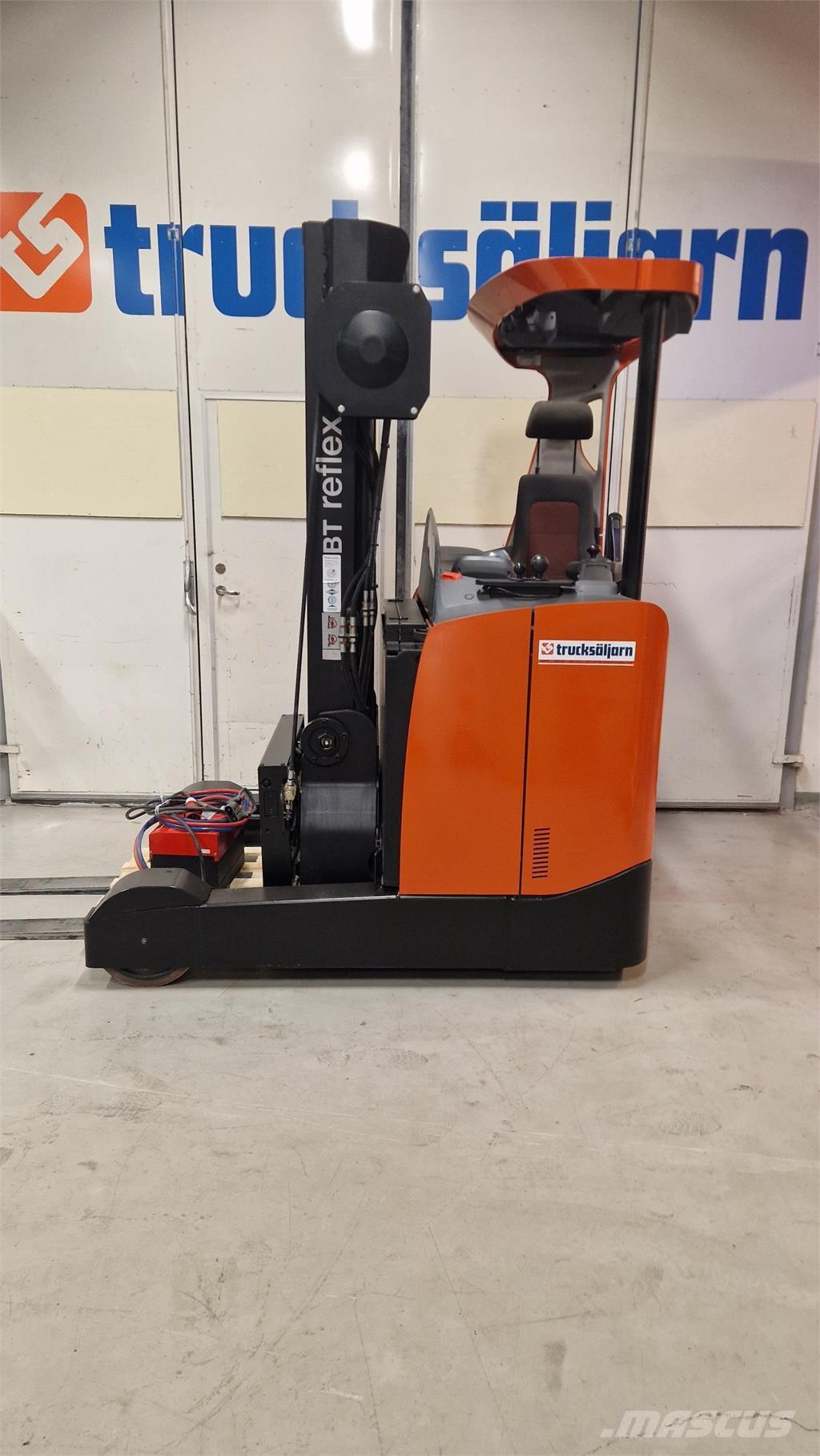 BT RRE200E Reach truck