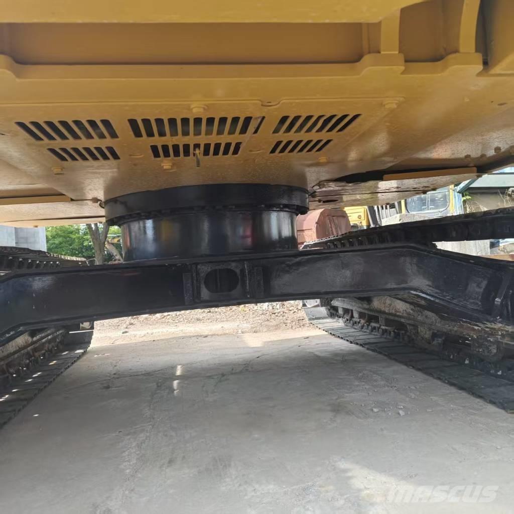 CAT 310 Crawler excavators