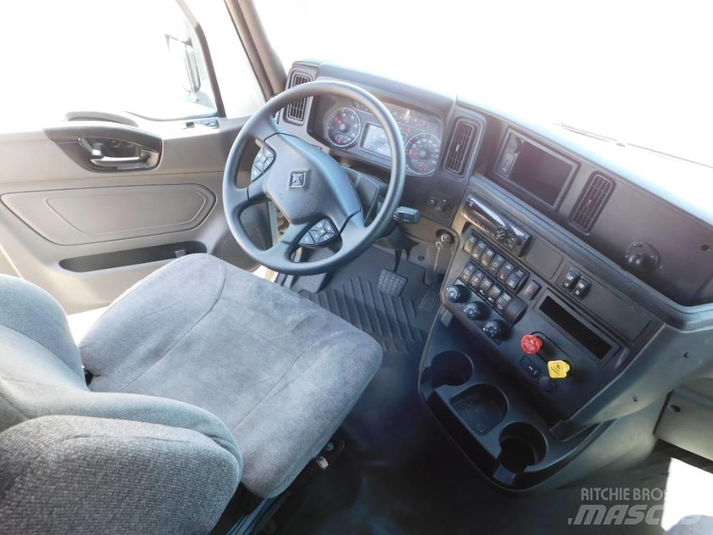 International LT 625 Truck Tractor Units