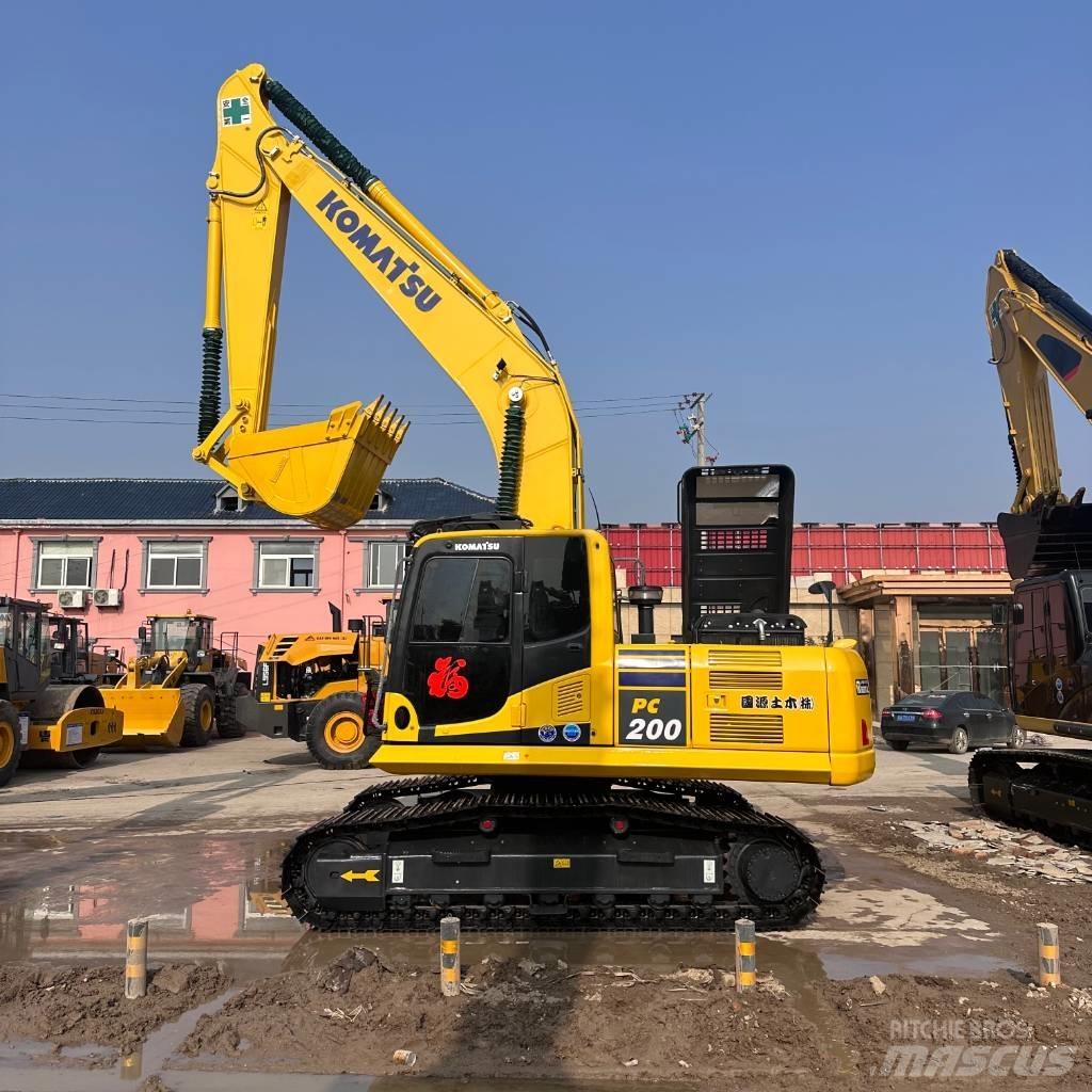 Komatsu PC 200-8 Crawler excavators