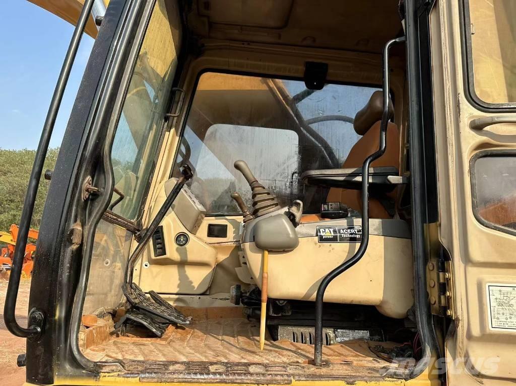 CAT 330 B Crawler excavators