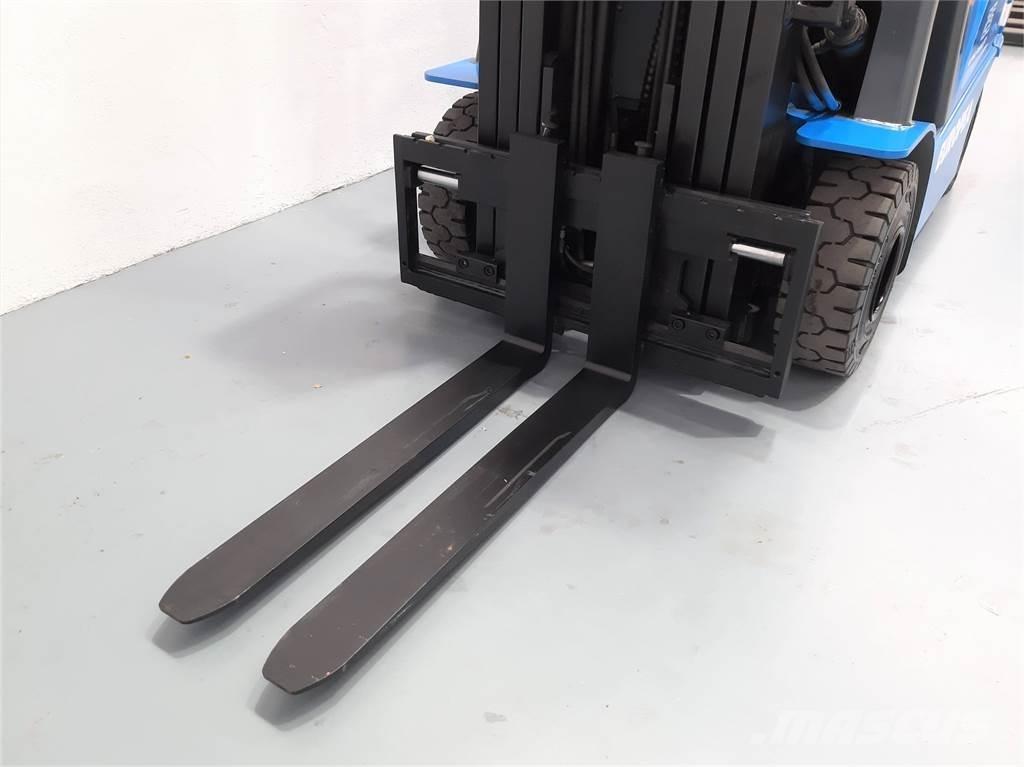 BYD ECB25C Electric forklift trucks