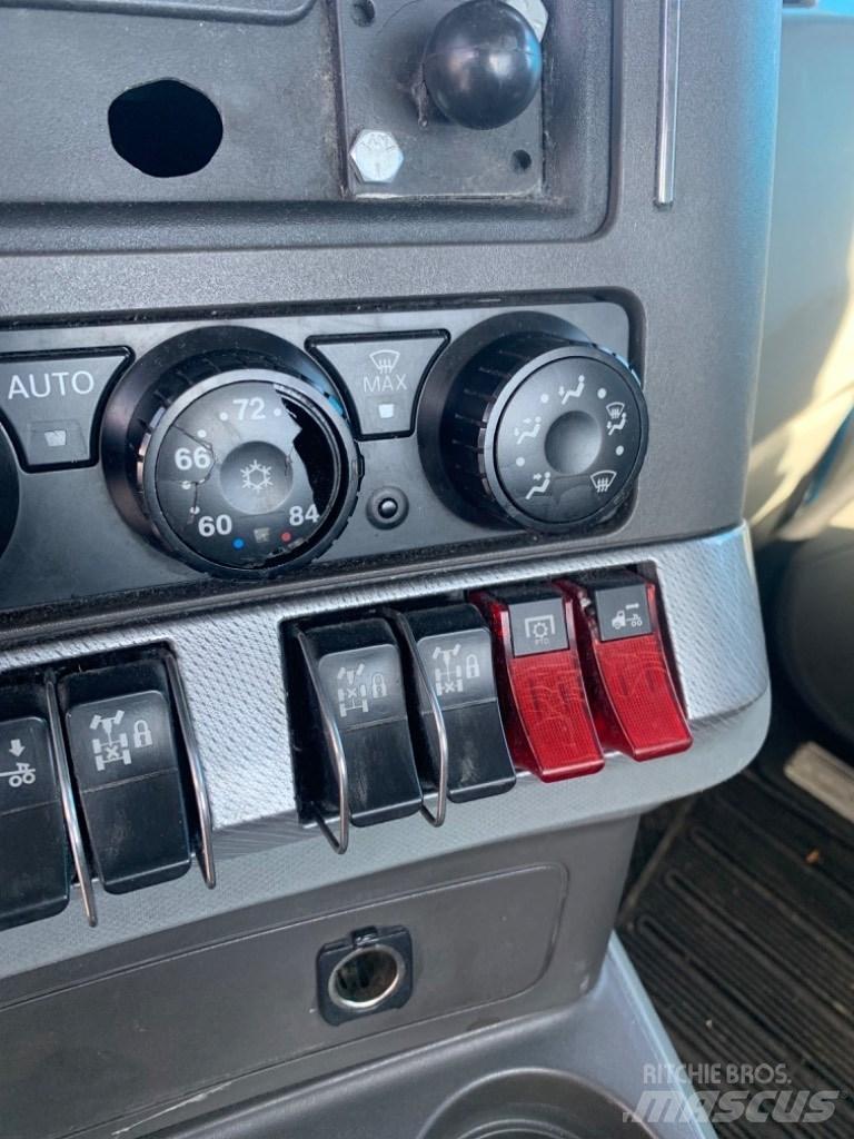 Kenworth T-880 Truck Tractor Units