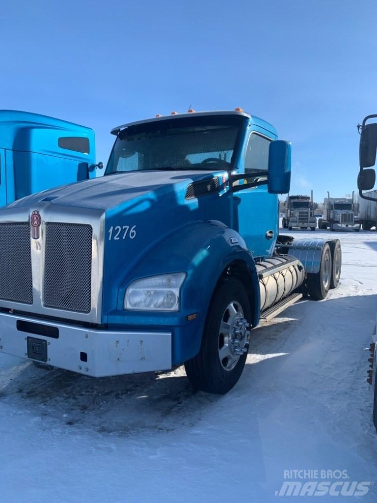 Kenworth T-880 Truck Tractor Units