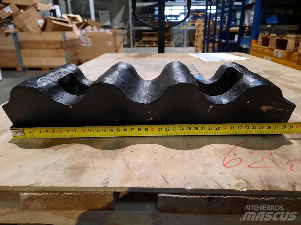 Pegson 800x550 Crushers