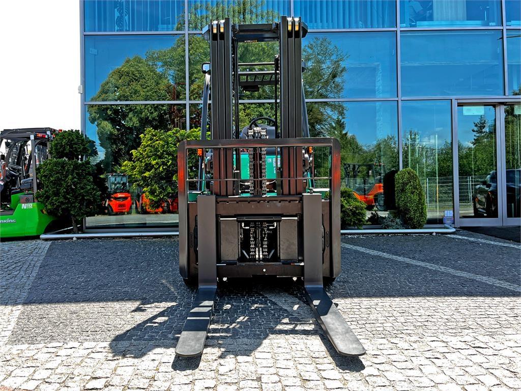 Mitsubishi FG55NT LPG trucks