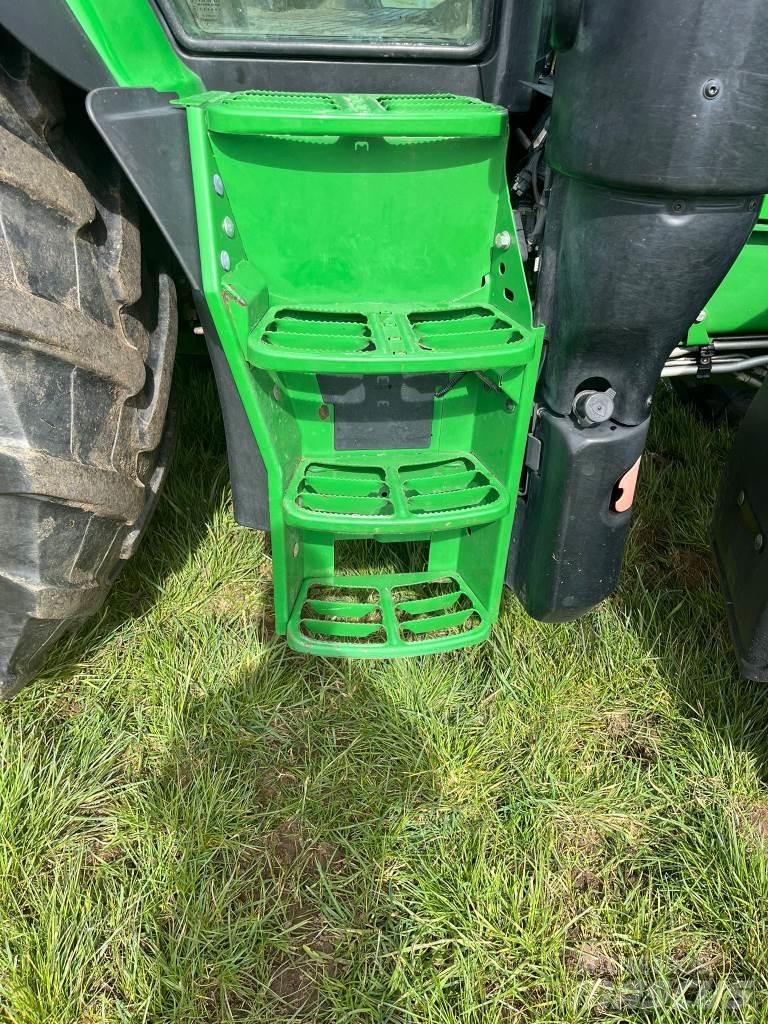 John Deere 6130 R Tractors