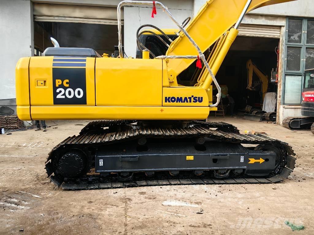 Komatsu PC 200-7 Crawler excavators