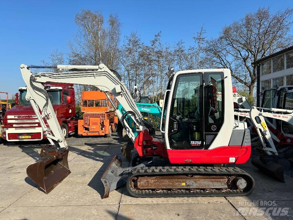 Takeuchi TB250 Mini excavators < 7t