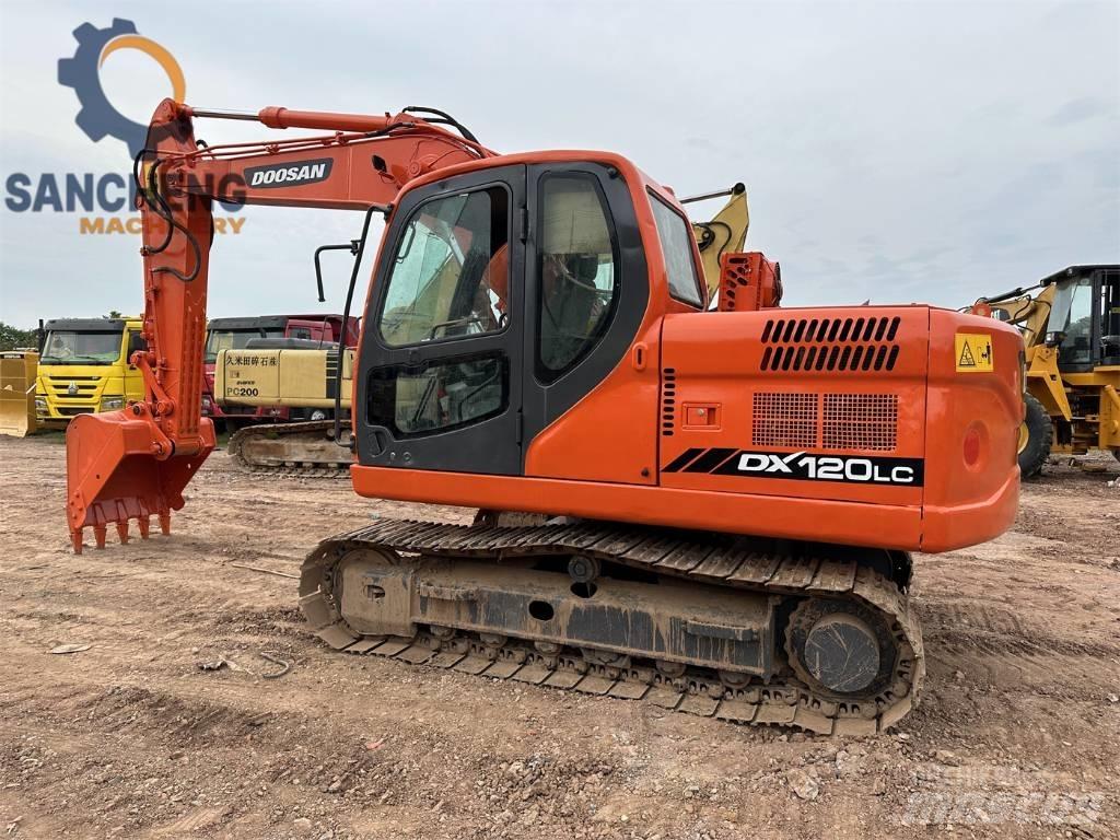 Doosan DX 120 Midi excavators  7t - 12t