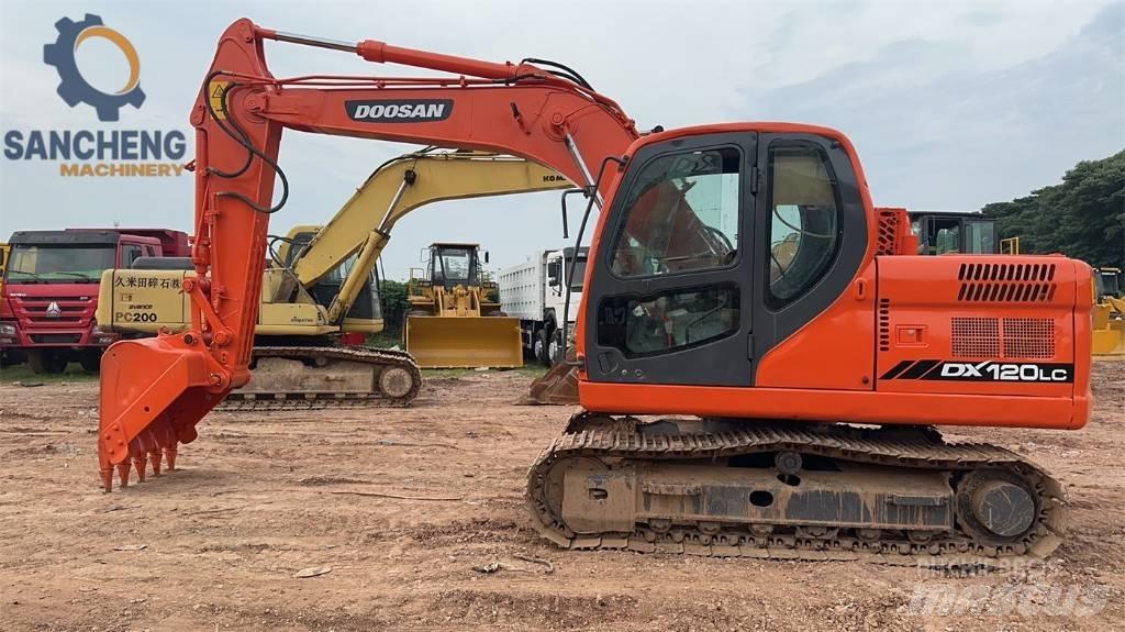 Doosan DX 120 Midi excavators  7t - 12t