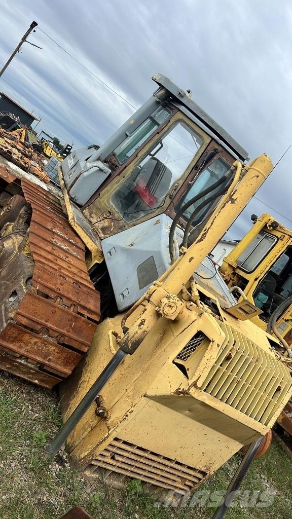 Komatsu D 65 EX Booms and arms