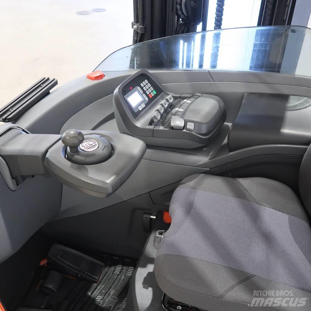 BT RRE200E Reach truck