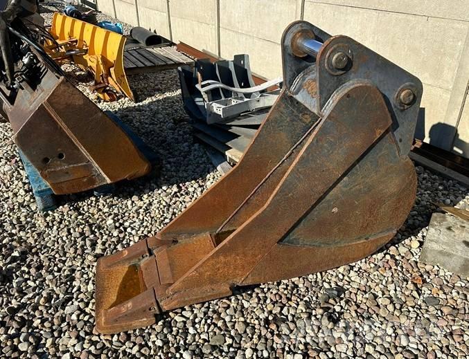 Komatsu PW 160-7E0 TLB's