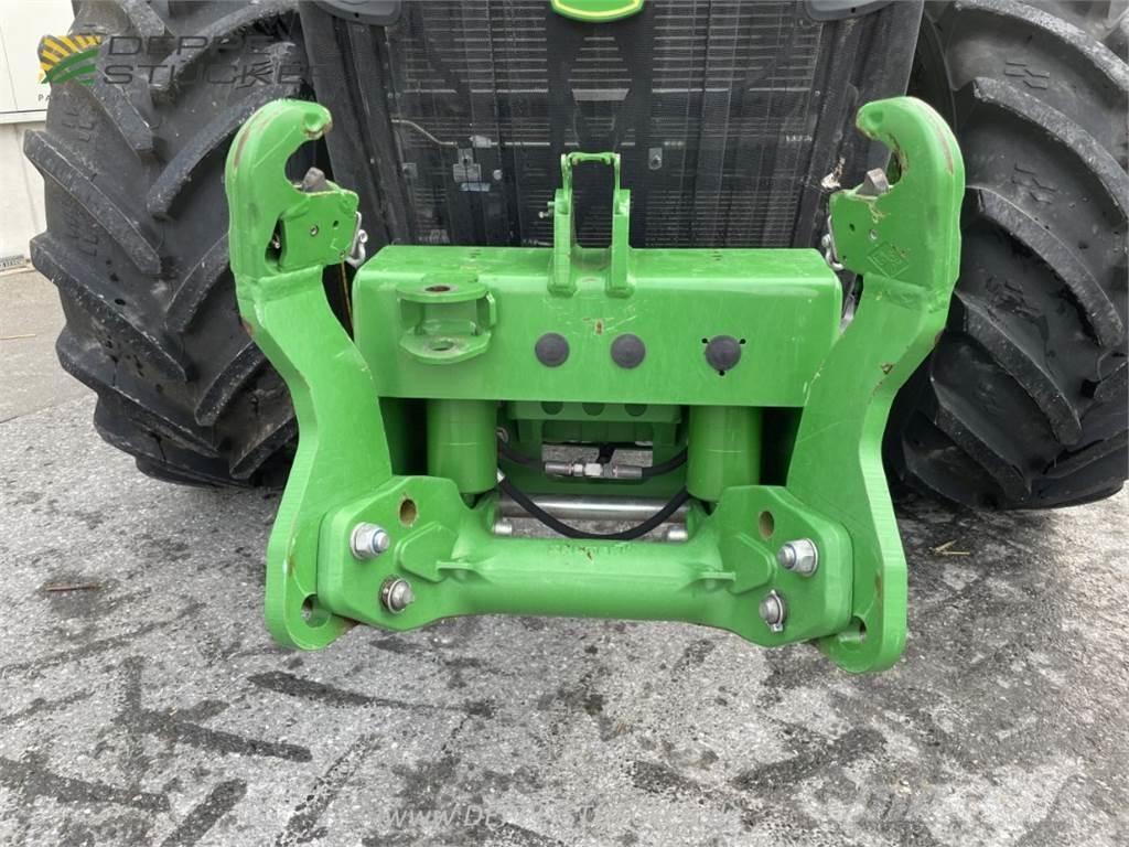 John Deere 8370R Tractors