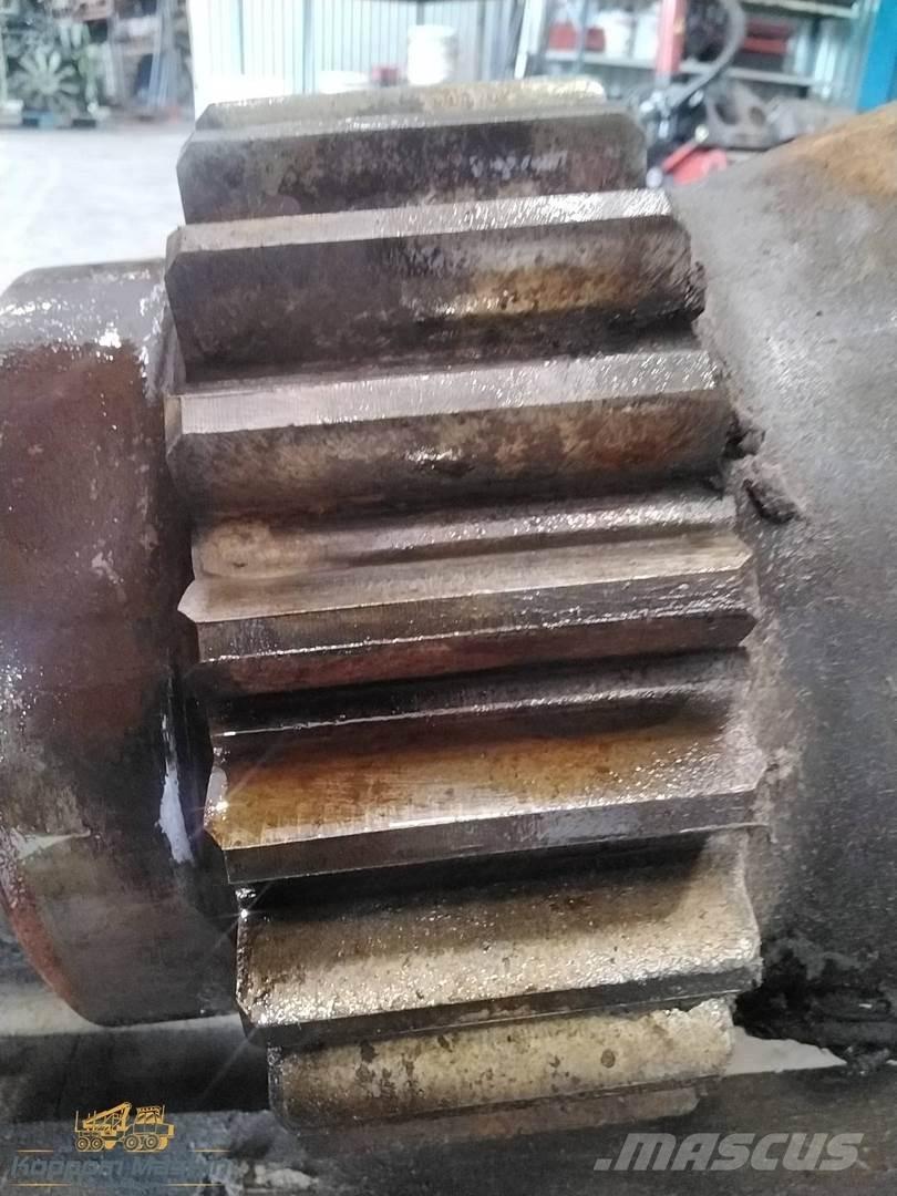 FMG 374 Harvester cranes