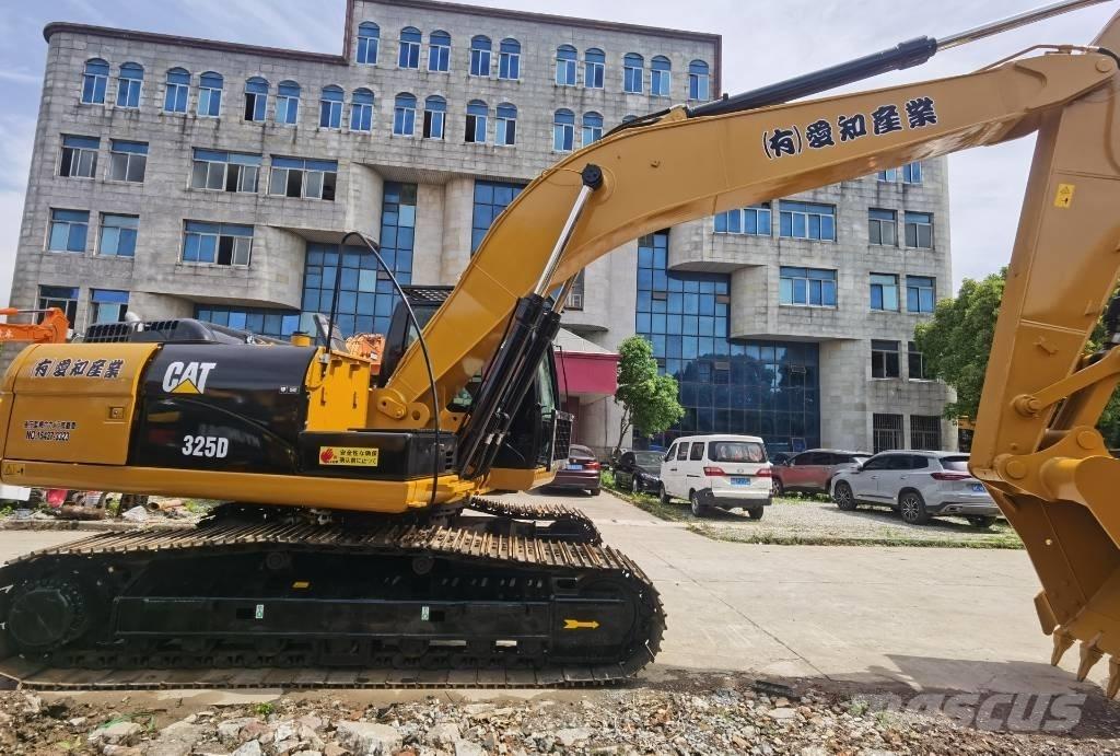 CAT 325 D Crawler excavators