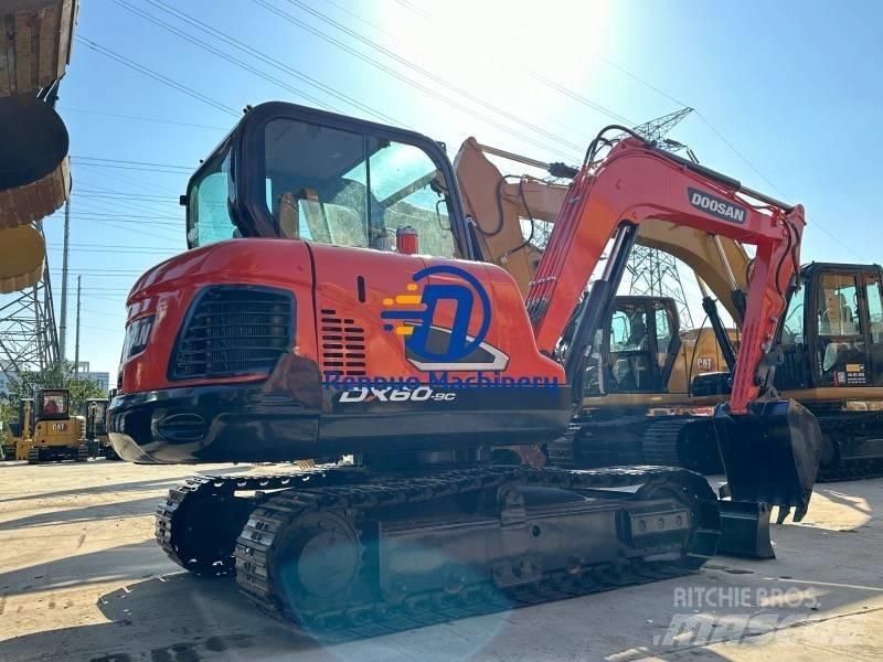 Doosan DX 60 Mini excavators < 7t