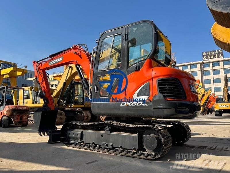 Doosan DX 60 Mini excavators < 7t