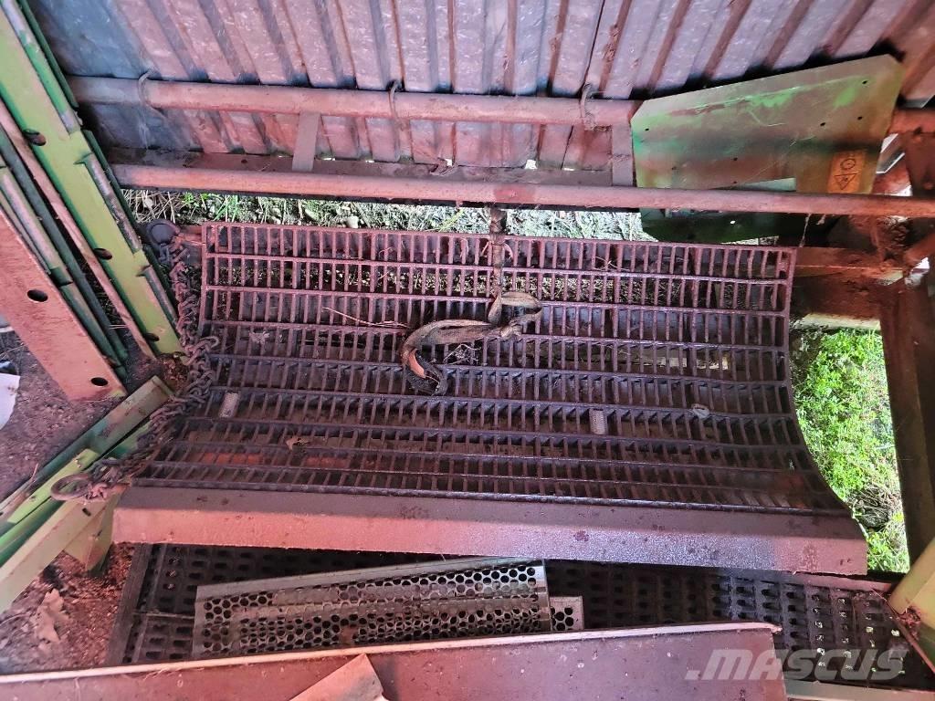 Deutz-Fahr 5660 HTS Combine harvester spares & accessories