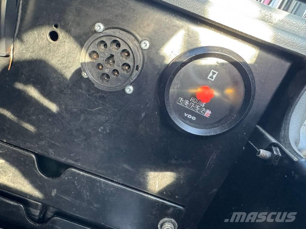 John Deere 1010 E Forwarders