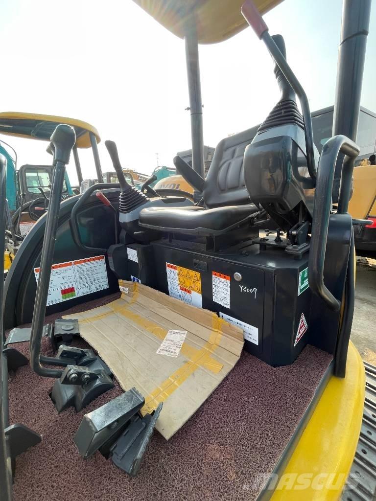 Komatsu PC 30 Mini excavators < 7t