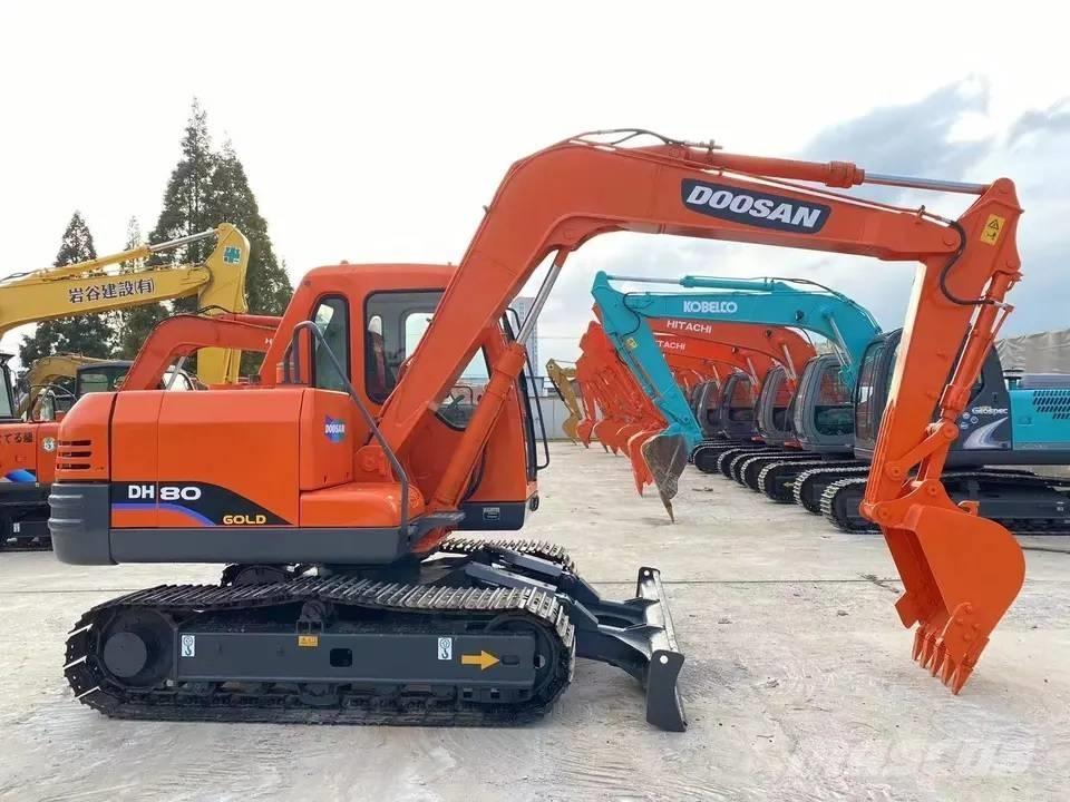 Doosan DH80 Midi excavators  7t - 12t