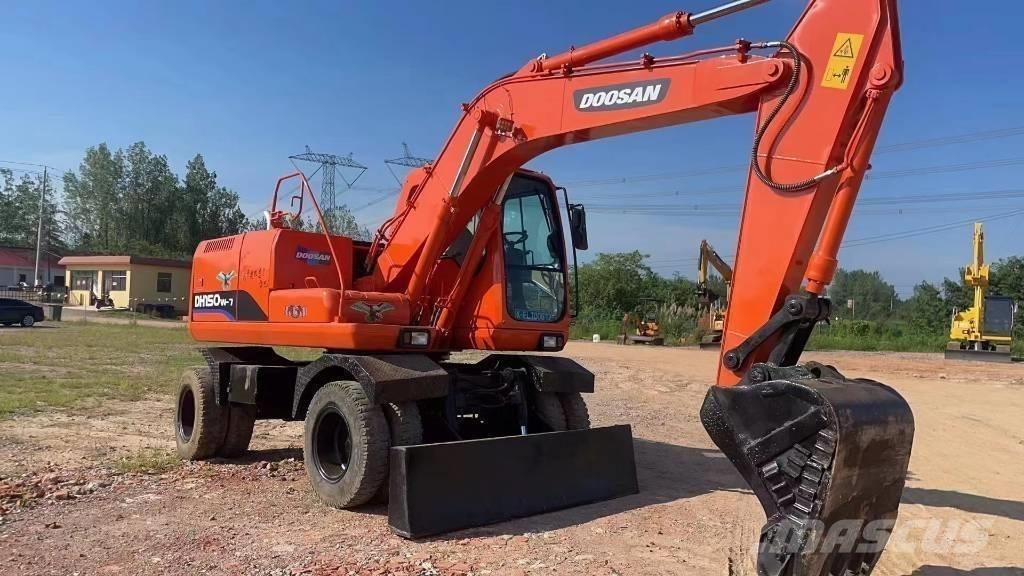 Doosan 150W-7 Wheeled excavators