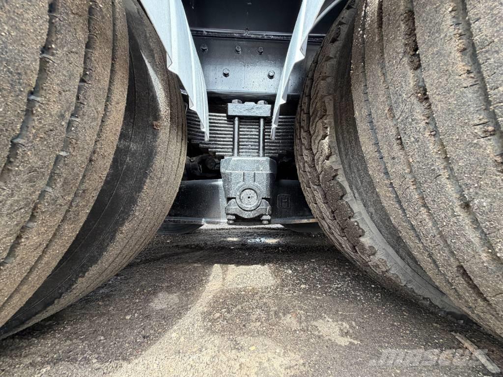 Freightliner 114 SD Sewage disposal Trucks