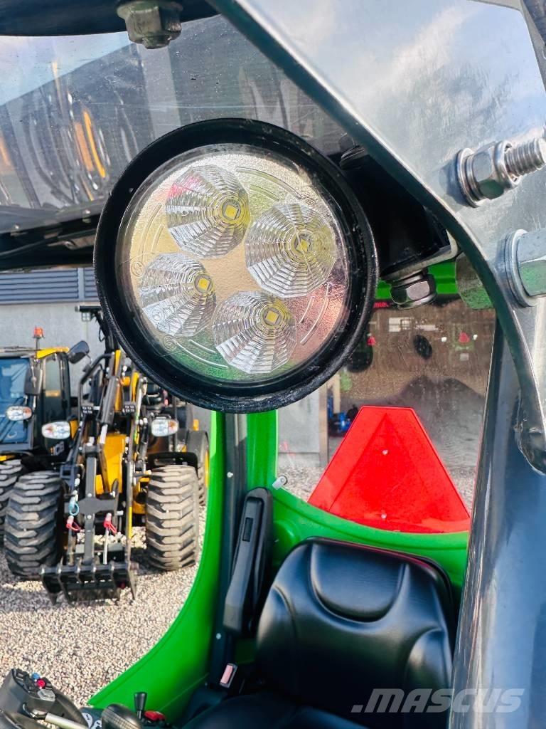 Avant 735 Multi purpose loaders