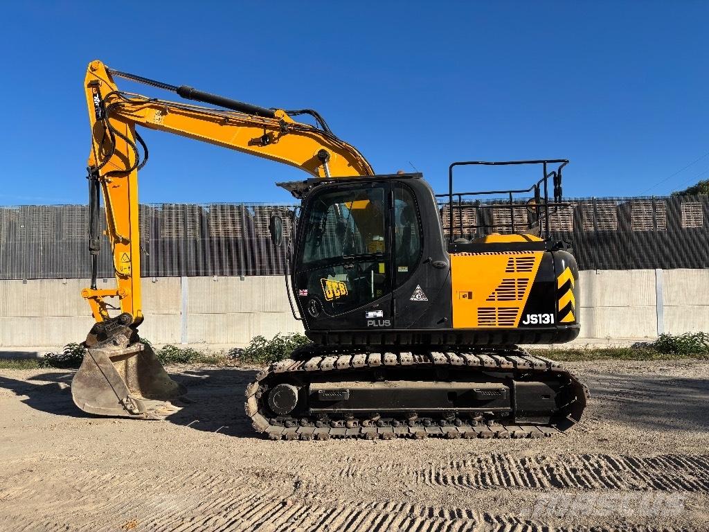 JCB JS 131 LC Crawler excavators