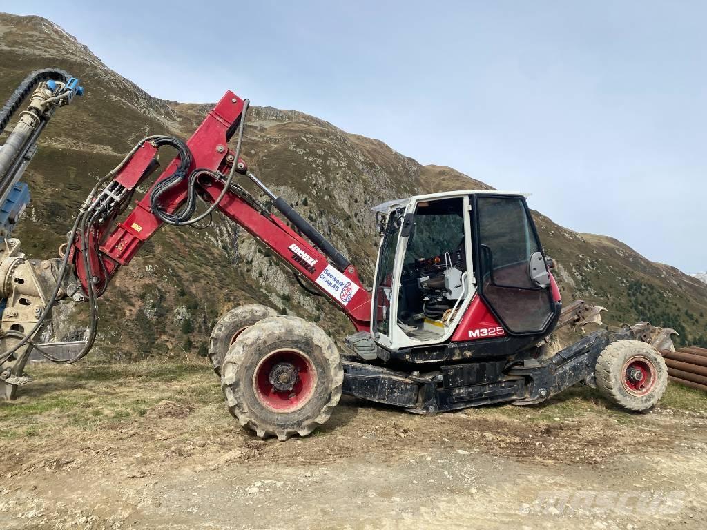 Menzi Muck 325 Wheeled excavators