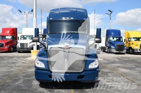 Kenworth T680 Truck Tractor Units