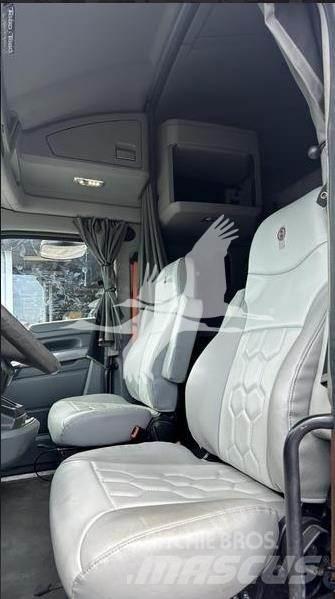 Kenworth T680 Truck Tractor Units