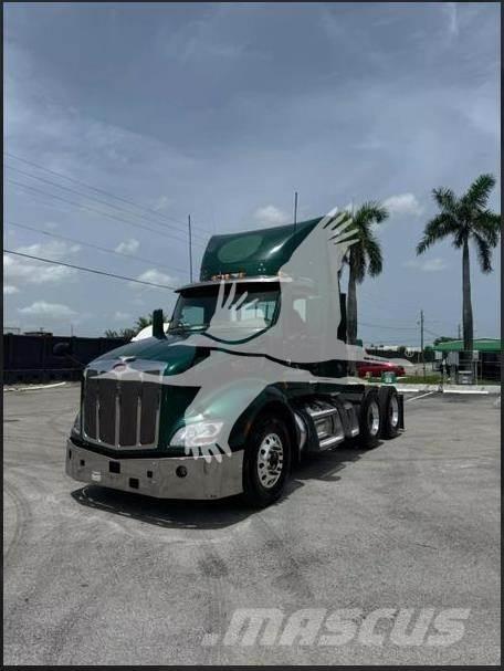Peterbilt 579 Truck Tractor Units