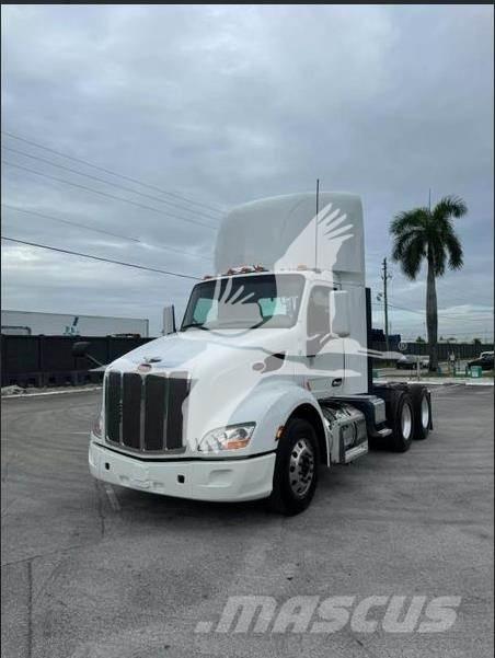 Peterbilt 579 Truck Tractor Units