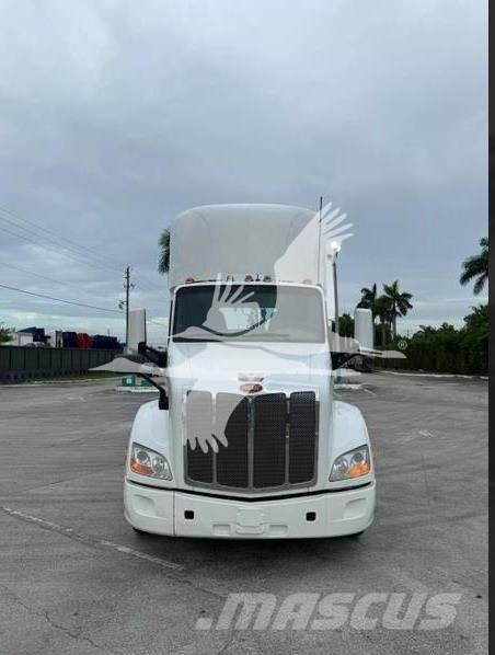 Peterbilt 579 Truck Tractor Units