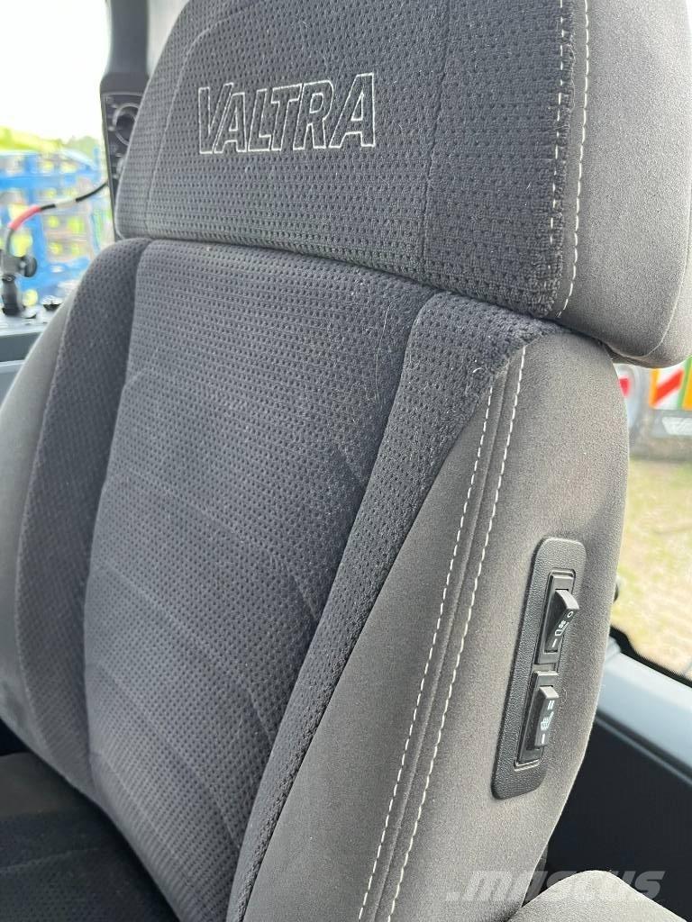 Valtra T 255 V Tractors